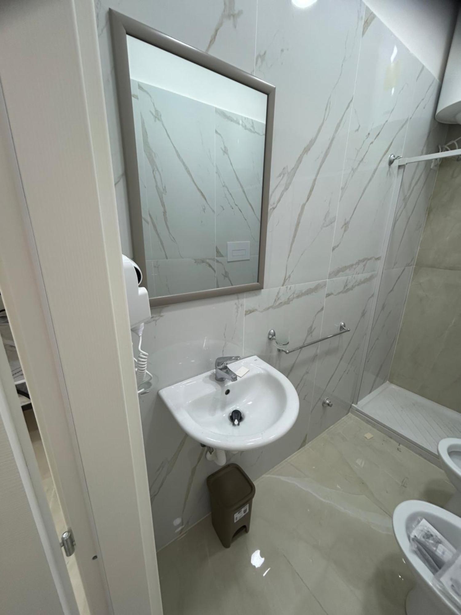 Luxury Rooms Carbonara 95 Naples Exterior photo