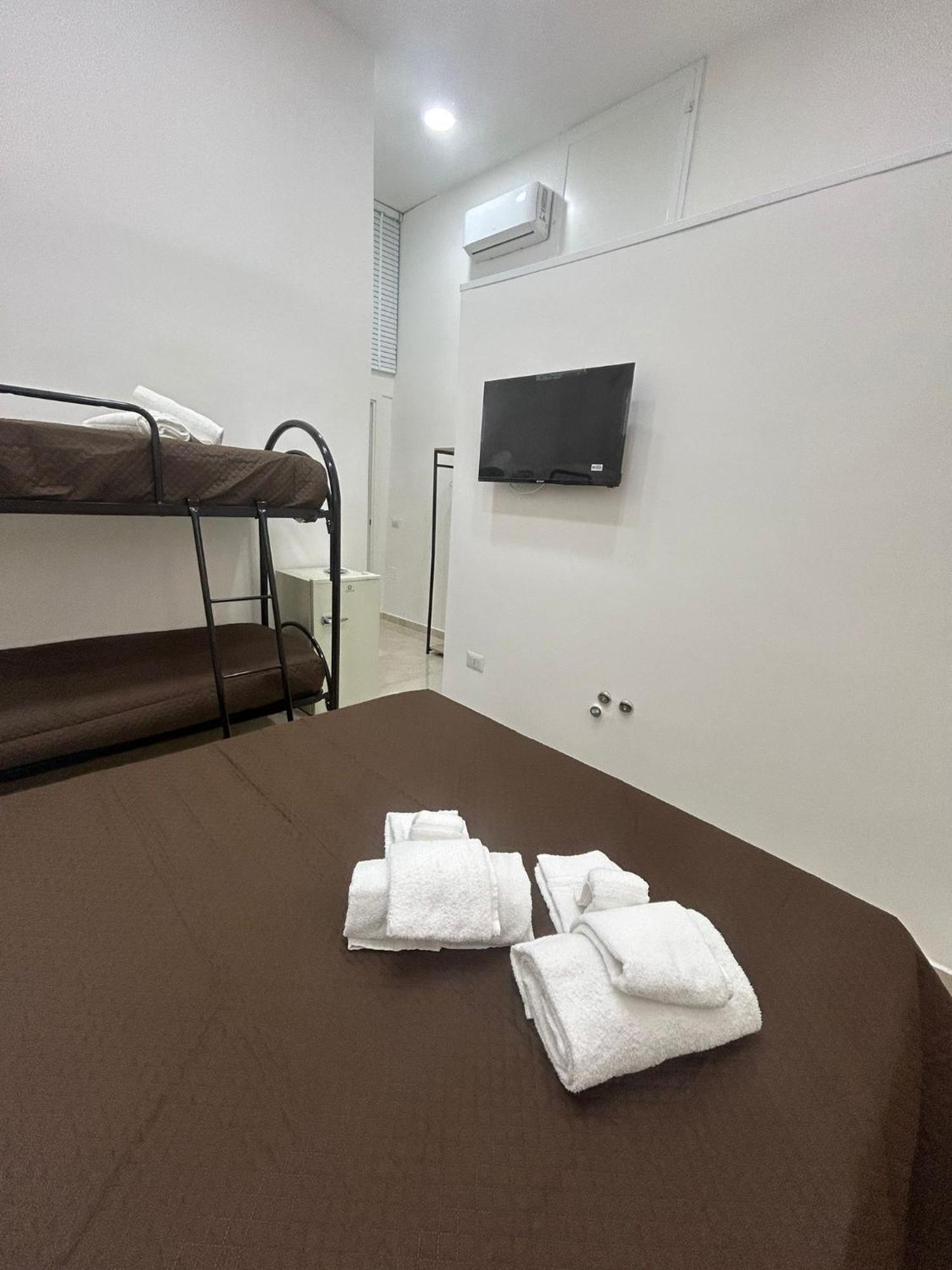 Luxury Rooms Carbonara 95 Naples Exterior photo
