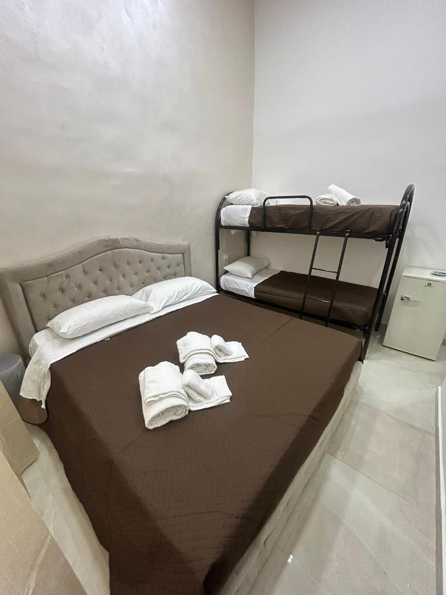 Luxury Rooms Carbonara 95 Naples Exterior photo